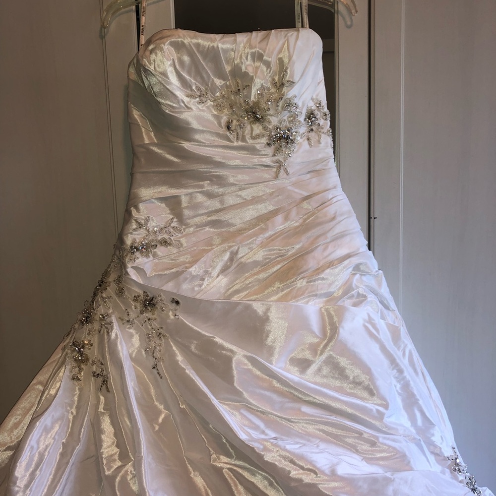 Bridal gown